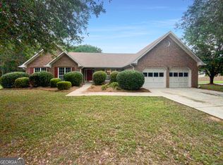 3332 Summit Glen Dr, Loganville, GA 30052