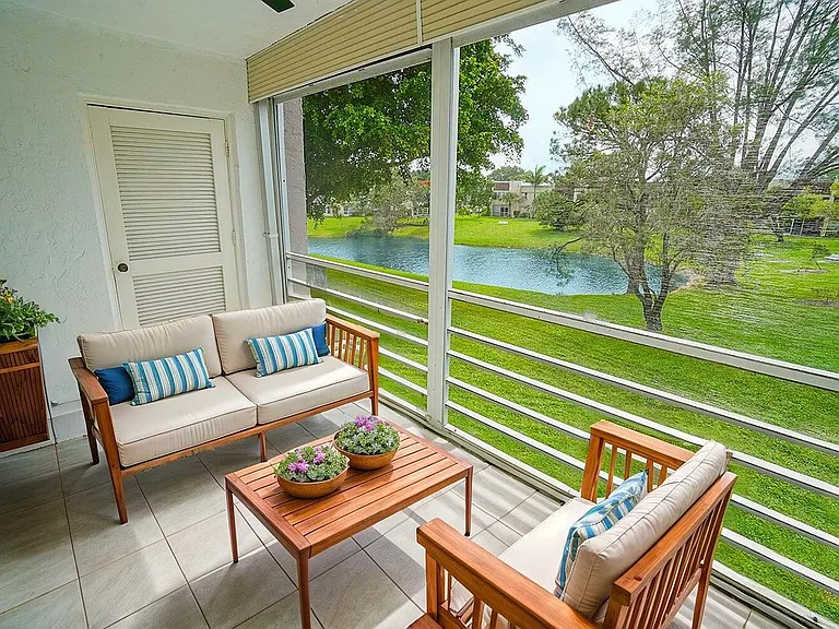 2828 Casita Way #214-C — Photo 2