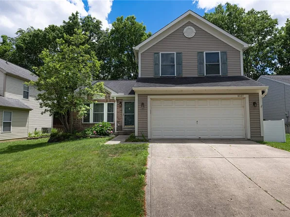 9527 Deer Track Rd, West Chester, OH 45069