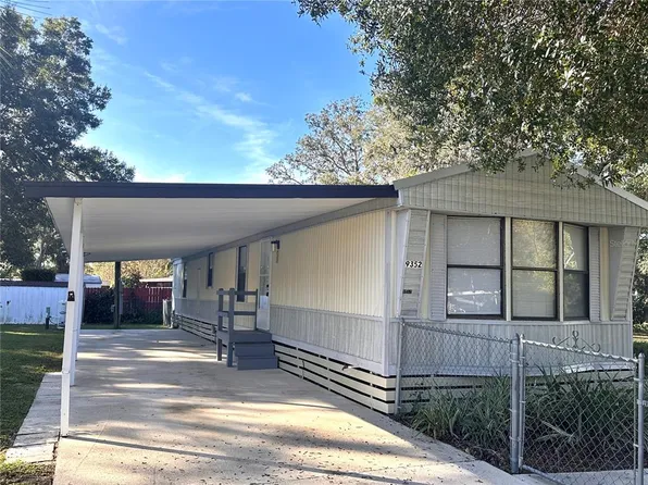 9352 SE 143rd Ln, Summerfield, FL 34491