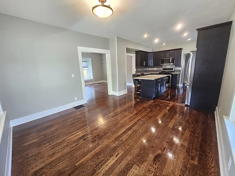 6617 N Borthwick Ave — Photo 16