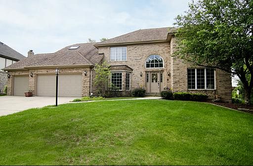 1st image of 1525 Winterberry Ln