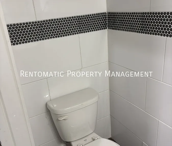 11017 S Harvest Pointe Dr #1 — Photo 37
