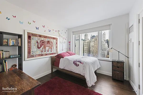 Sold by Sotheby's International Realty | media 9