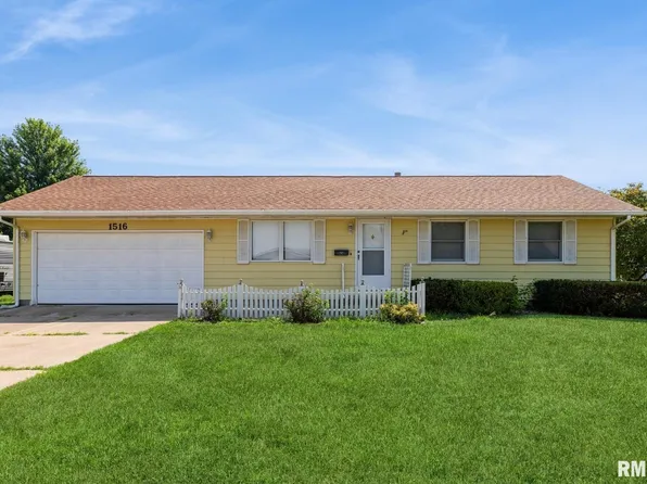 1516 7th Ave, Camanche, IA 52730