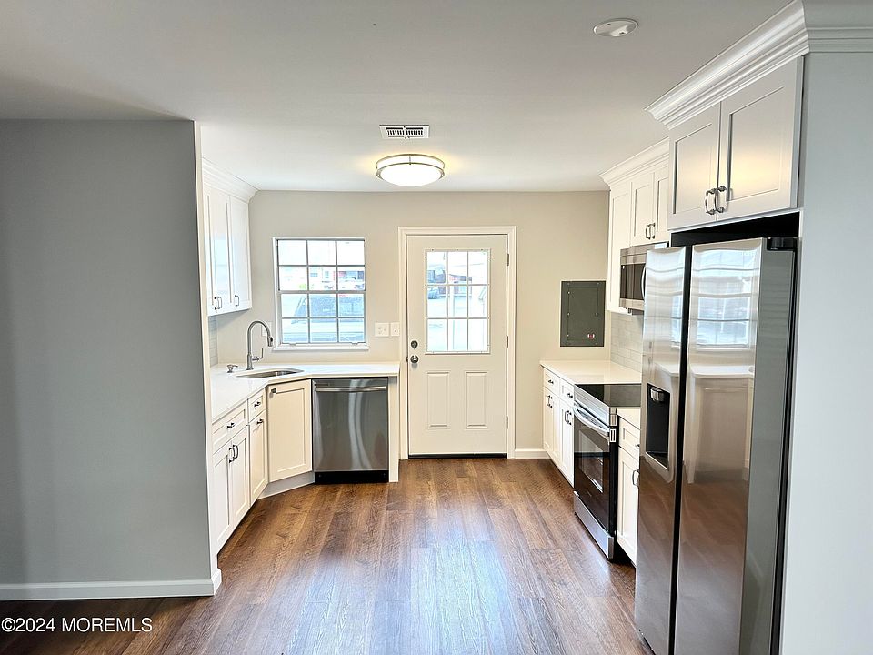 1st image of 29A Buckingham Drive