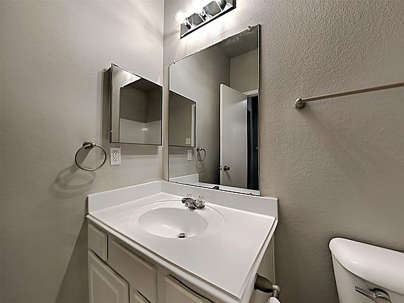 4th image of 17807 Kerrybrook Ln