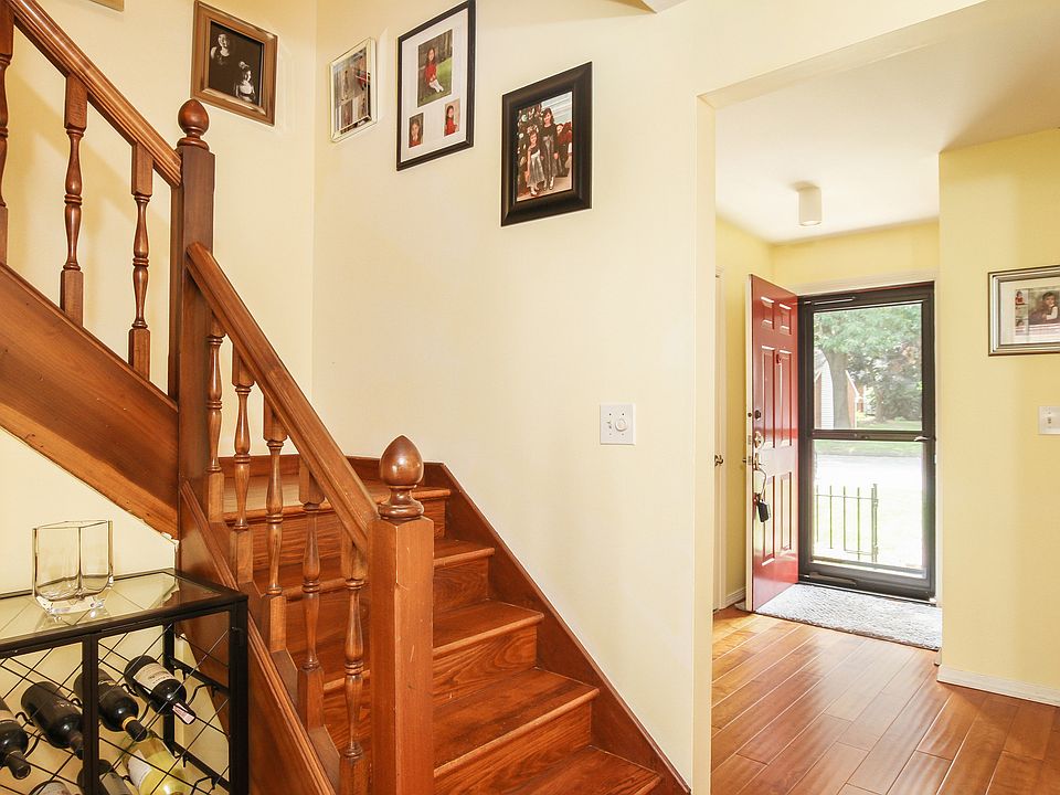 6 Danforth Ln West Hartford, CT, 06110 Apartments for Rent Zillow