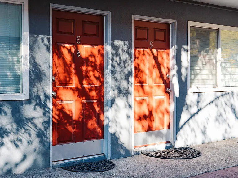 I Street Apartments — Photo 30