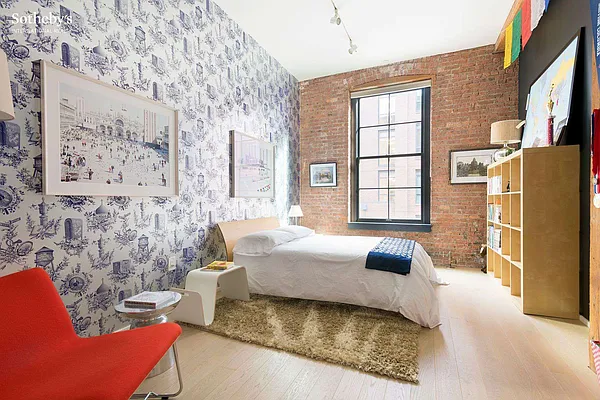 Sold by Sotheby's International Realty | media 13