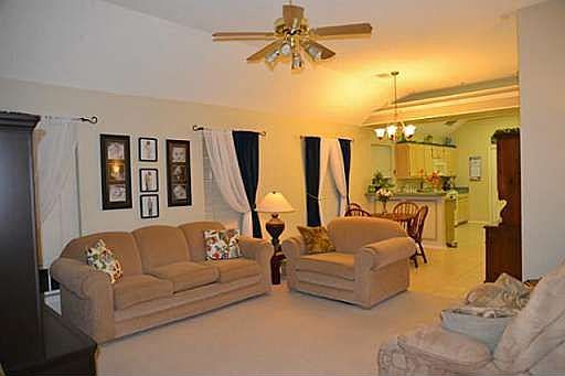 3rd image of 3209 N Bell Ave