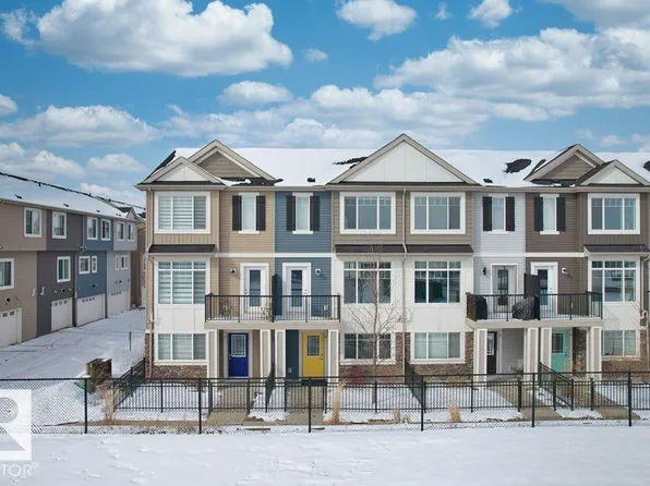 11373 12th Ave NW #6, Edmonton, AB T6J 5V2