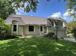7320 W 102nd St, Overland Park, KS 66212