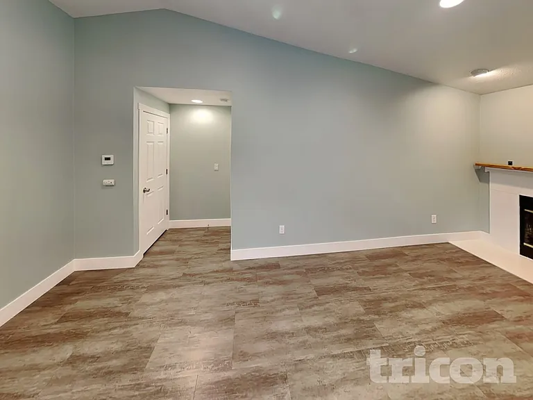 13806 NE 47th St — Photo 2