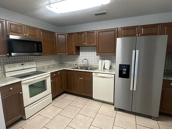 3rd image of 4365 Edward Rd