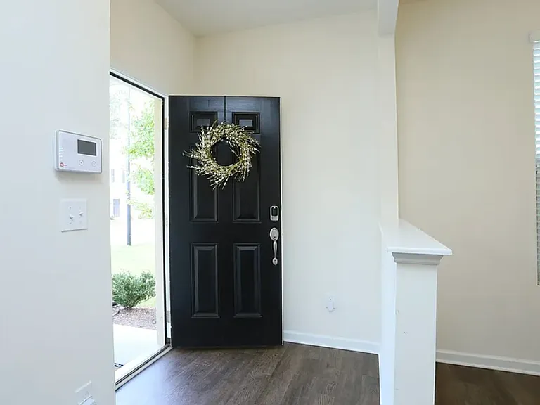 131 Holly Berry Ln — Photo 3