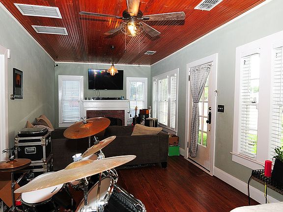 3rd image of 5407 N Lee Pl