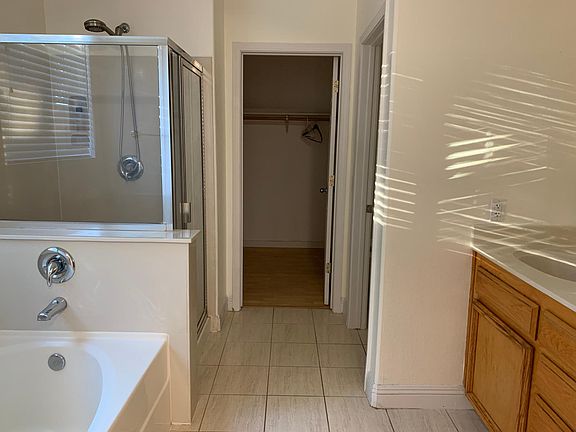 5th image of 8404 Starlily Ct