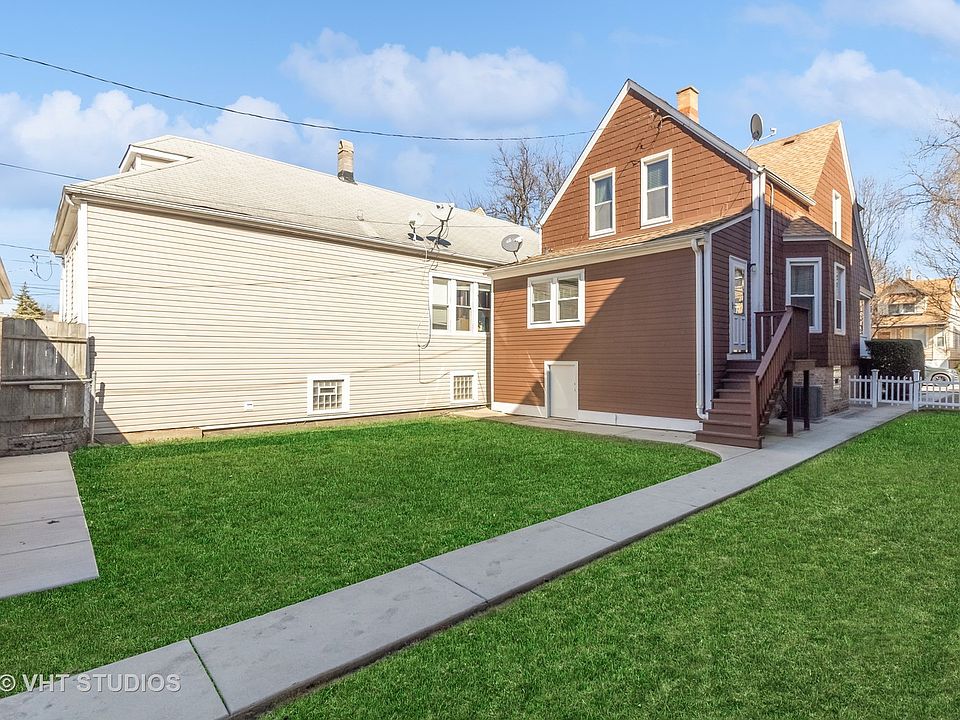 2nd image of 4204 N Ridgeway Ave