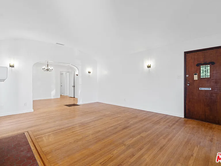 1150 Grant Ave — Photo 5