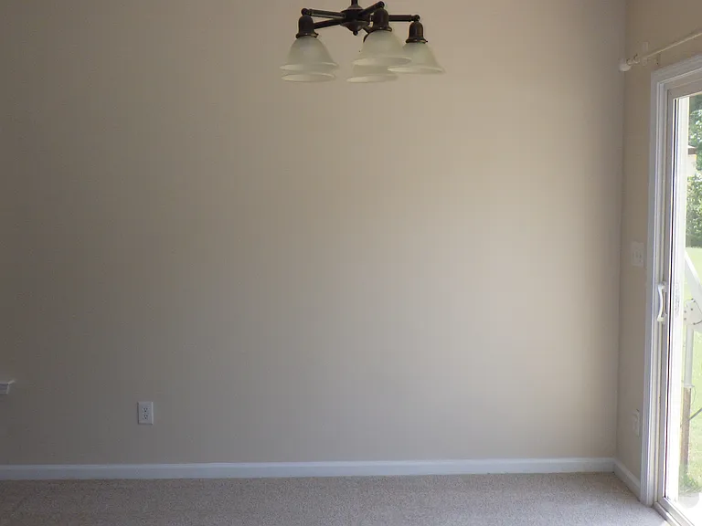 381 Woodson Dr — Photo 8