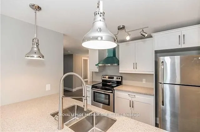 80 Wessenger Dr — Photo 3