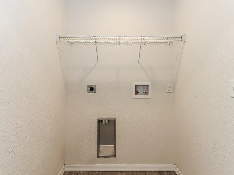 13716 Coronado Dr — Photo 13