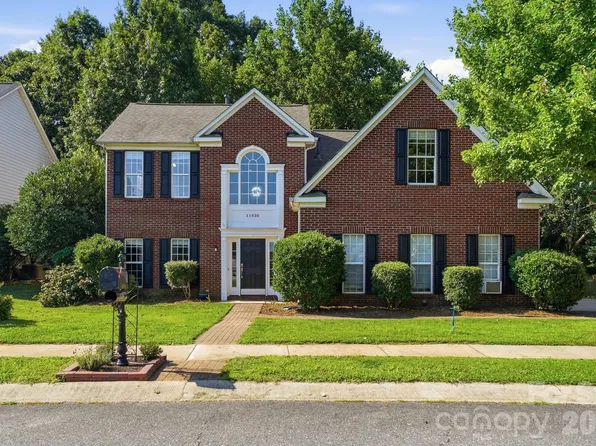 11630 Clingman Ln, Charlotte, NC 28214