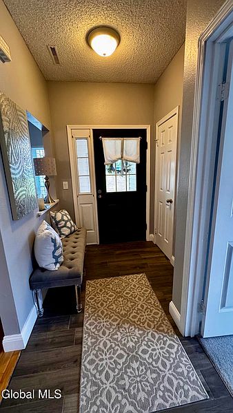 3rd image of 213 Hampton Pl Boulevard #213