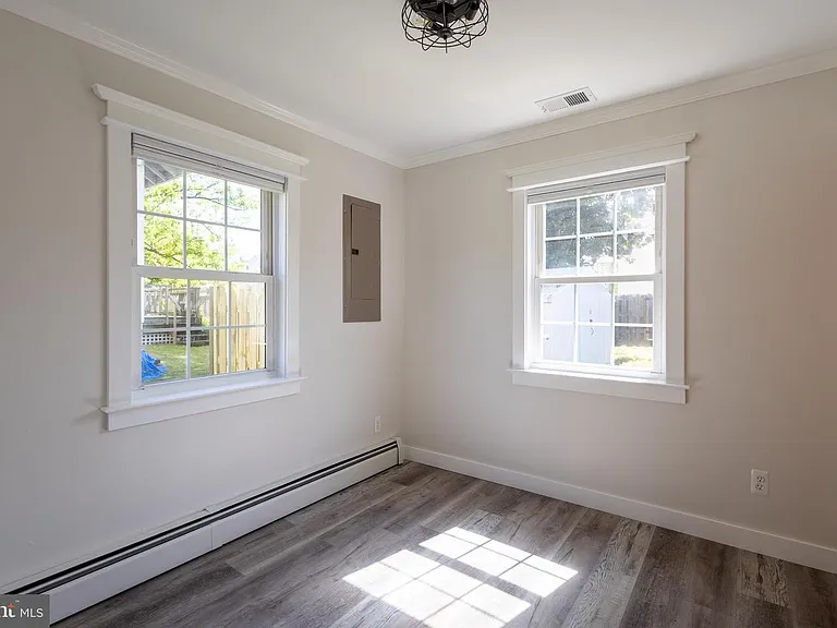 1303 Bay Ridge Ave — Photo 15
