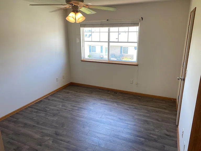 8605 Dunrovin Rd — Photo 14