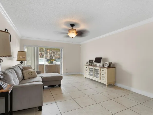 7755 SW 86th St #C-105, Miami, FL 33143