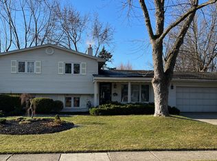 5863 Strathdon Way, Waterford, MI 48327