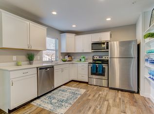 2735 E San Miguel St #201, Colorado Springs, CO 80909