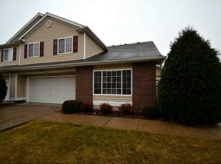 5404 Longview Ct, Johnston, IA 50131