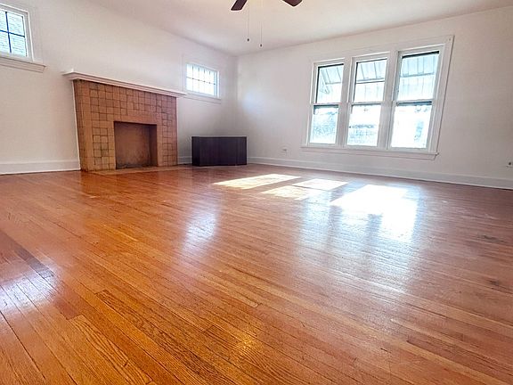 4th image of 99 Bedford St #2