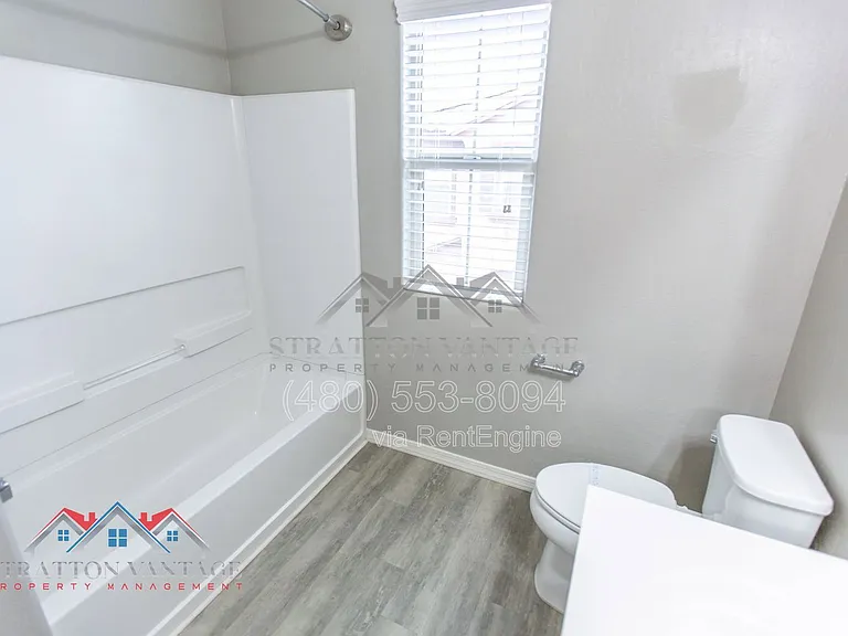 11689 N 166th Dr — Photo 34