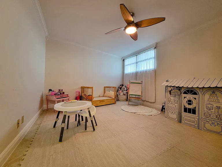 111 Lake Emerald Dr #406 — Photo 20