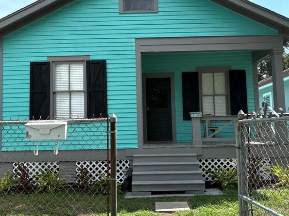 4807 Avenue P 1/2, Galveston, TX 77551