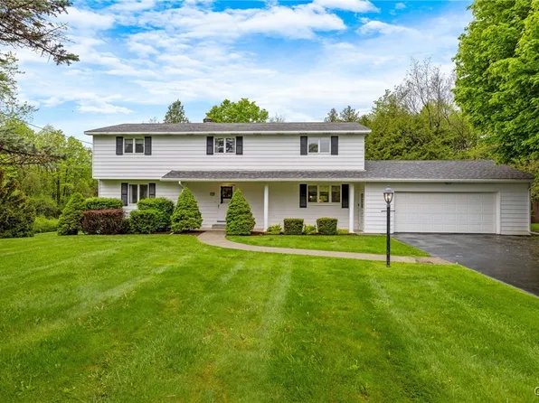 150 Cedar Heights Dr, Jamesville, NY 13078