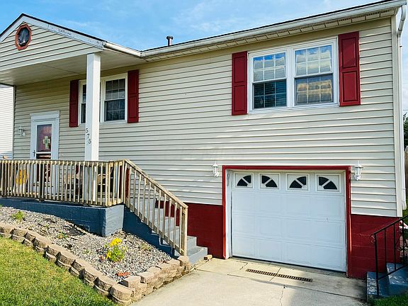 3rd image of 575 Harland Dr