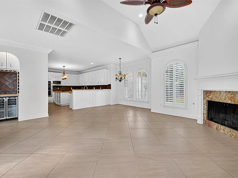 1803 Cottage Landing Ln — Photo 14