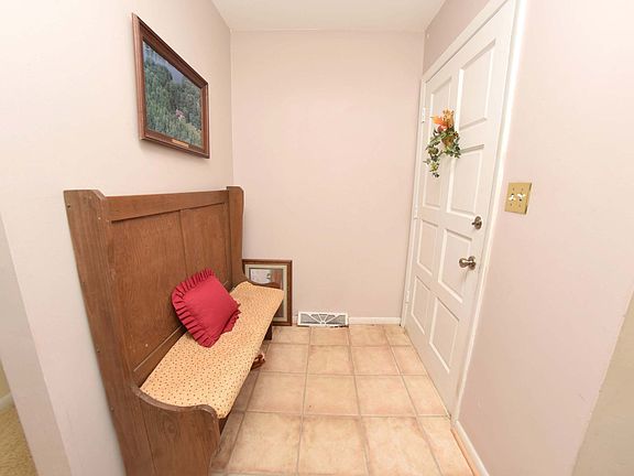 5th image of 3749 E Lakeview Dr