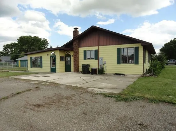 602 6th Ave NE, Hazen, ND 58545