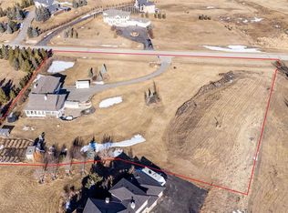 149 NE Sharp Hill Dr, Rocky View County, AB T4A 0P1