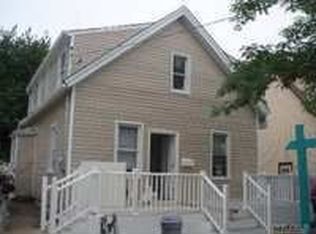 21 E Raymond Ave, Roosevelt, NY 11575