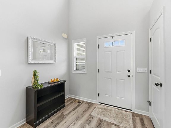 4th image of 10208 Tirian Pl