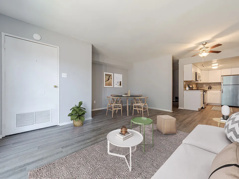 Woodbridge Mews Townhomes