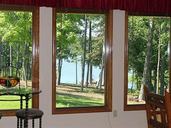 View of Sam Rayburn Reservoir