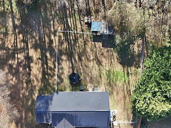 2nd image of 533 Wesley Camp Rd